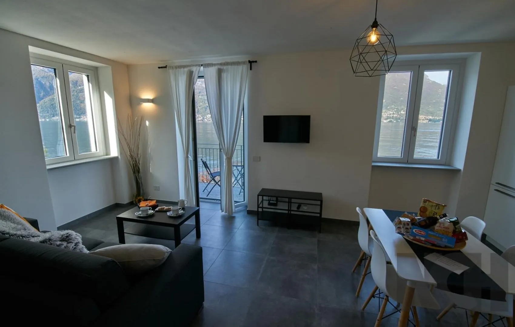 Apartment Appartamento Quatrass Lezzeno